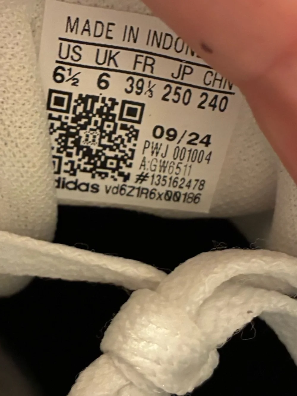 adidas White Black Women's Sneakers